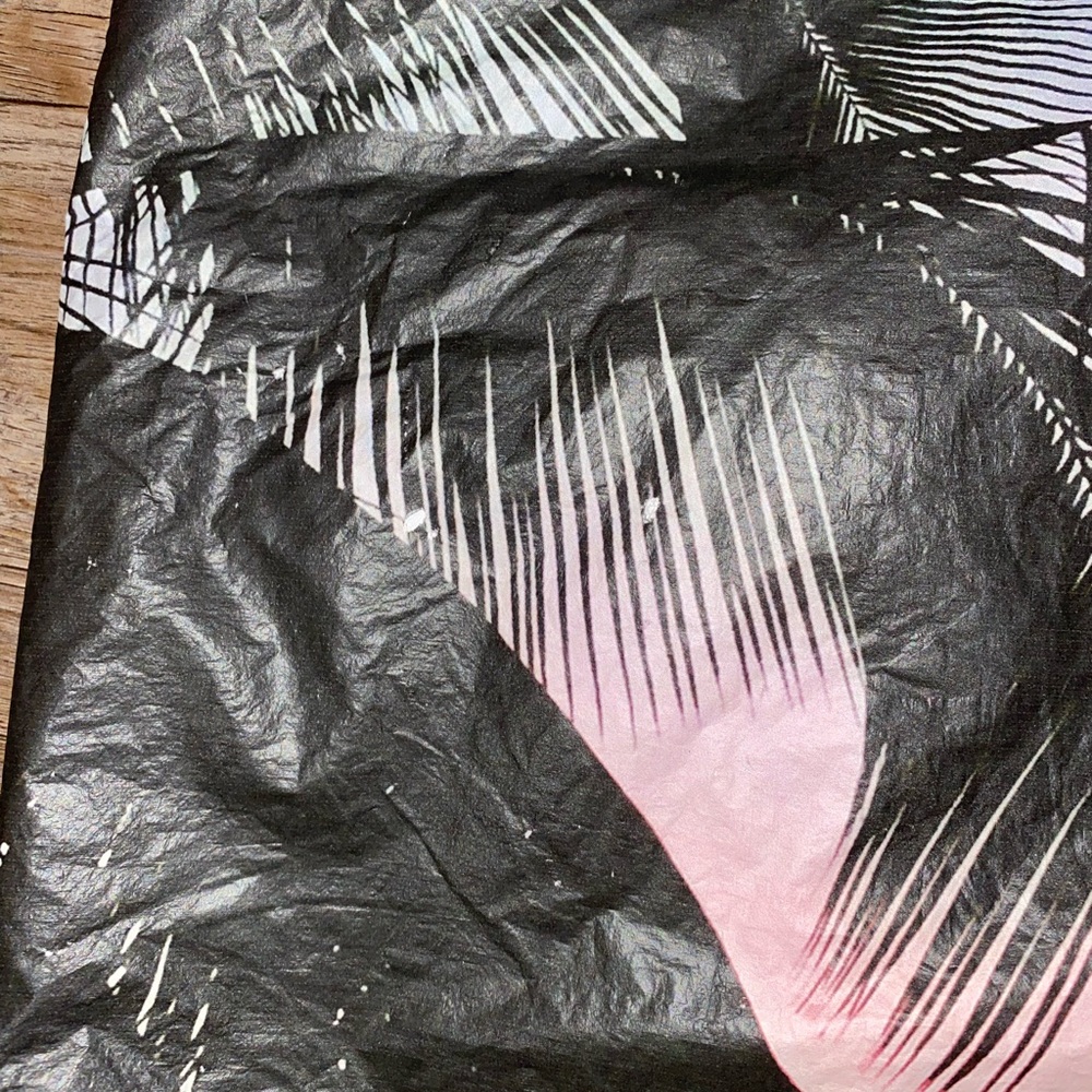 Aloha Collection Tote. Please review photos & description. - Picture 11 of 13